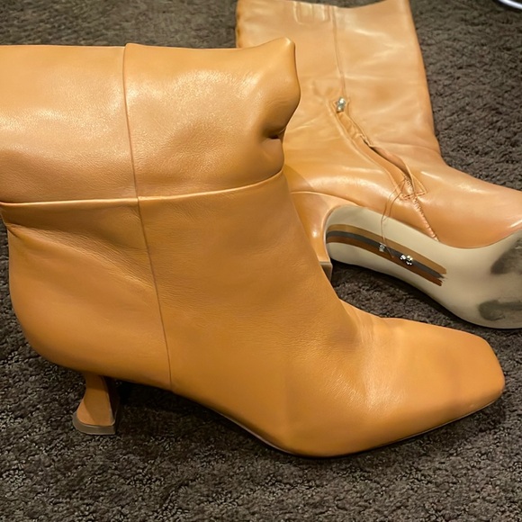 Woman boot - Picture 3 of 5